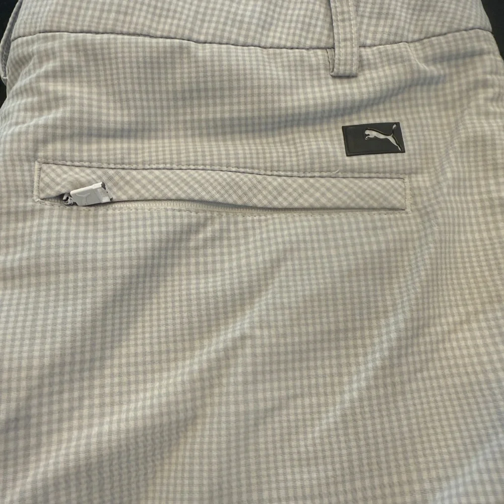 Men's Puma White Checkered Golf Shorts - Picture 4 of 4